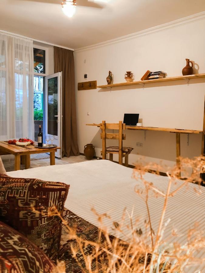 Bjnihouse, Guest House Bagian luar foto