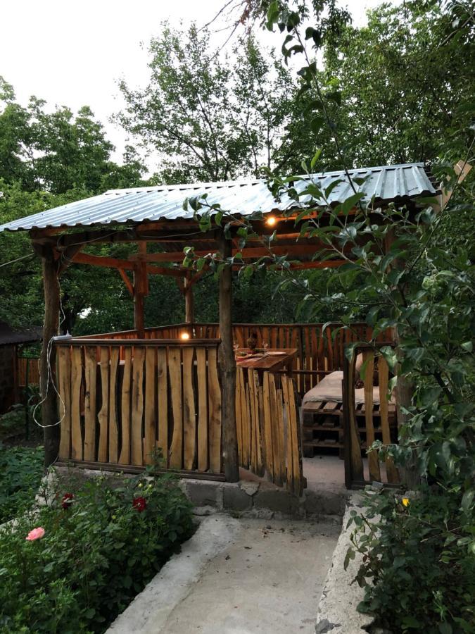 Bjnihouse, Guest House Bagian luar foto