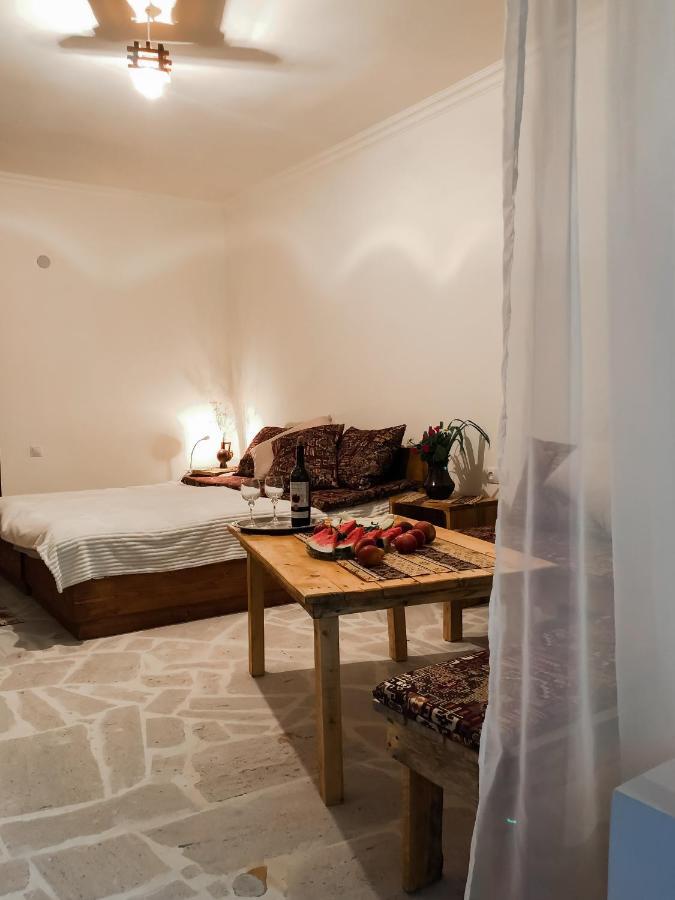 Bjnihouse, Guest House Bagian luar foto