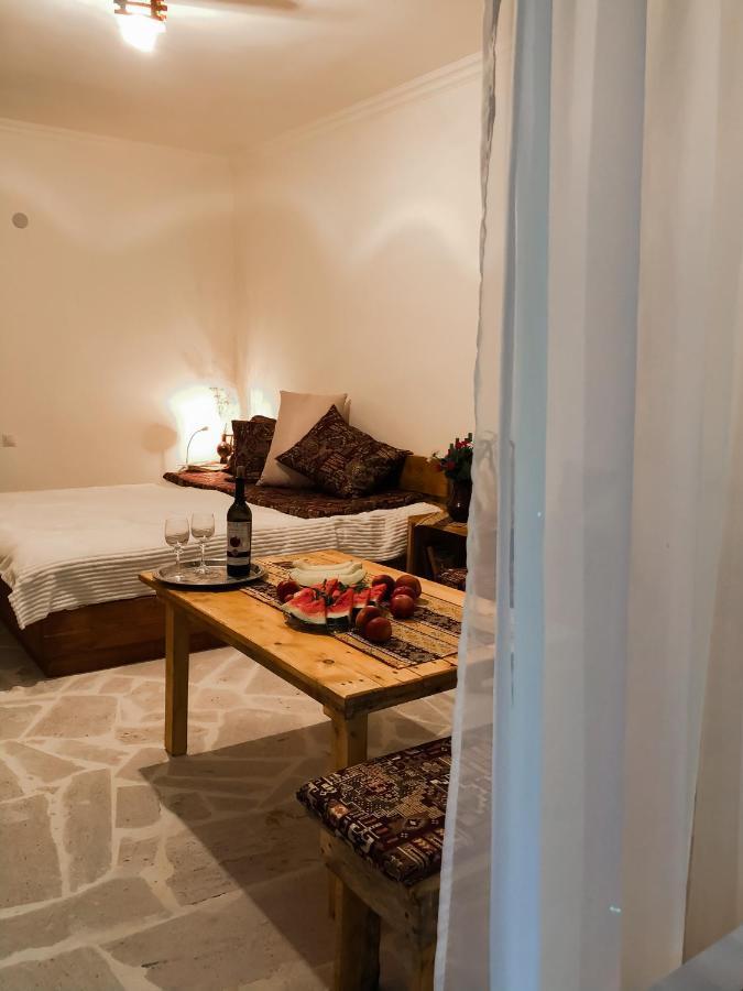 Bjnihouse, Guest House Bagian luar foto