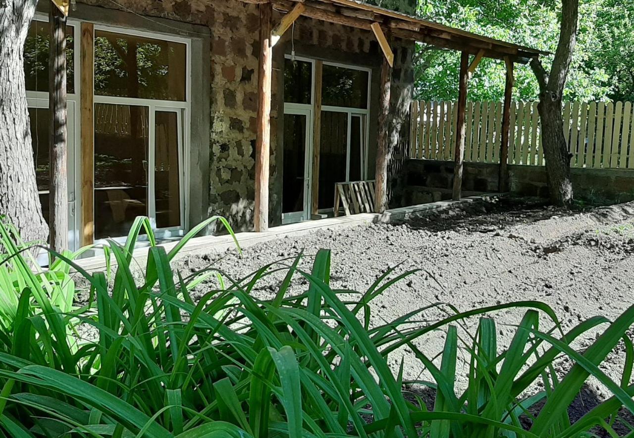 Bjnihouse, Guest House Bagian luar foto